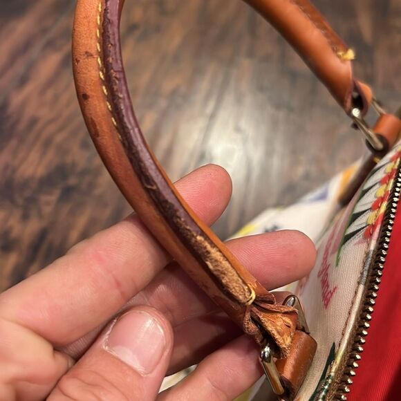 Disney Dooney & Bourke Walt Disney World Retro Satchel Purse Bag read has flaw - Picture 6 of 15